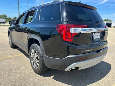 Used 2023 GMC Acadia SLE w/ Driver Convenience Package FWD image 4