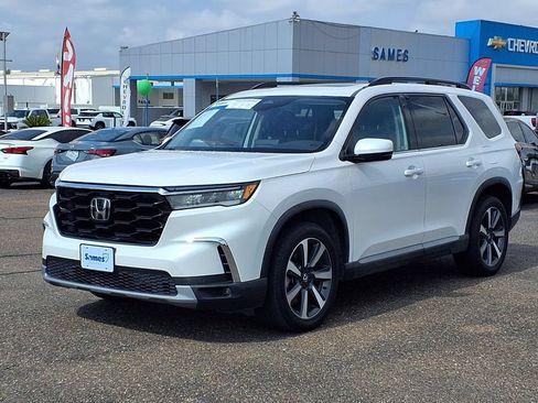 Used 2023 Honda Pilot Touring image 4