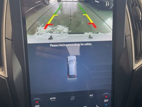 Used 2023 Ford Edge SEL image 27