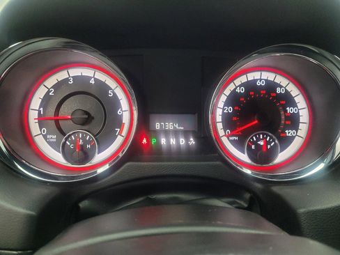 Used 2016 Dodge Grand Caravan SE FWD image 23