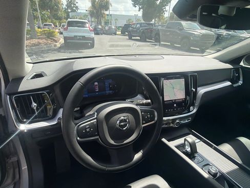 Used 2025 Volvo S60 B5 Core FWD image 29