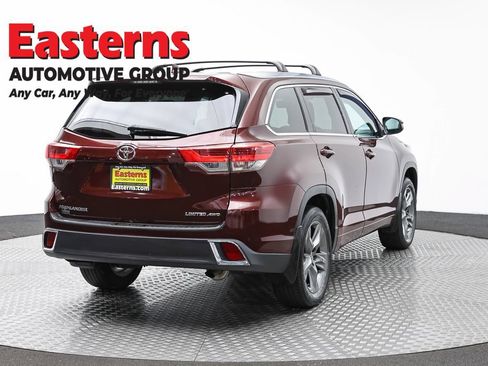 Used 2019 Toyota Highlander Limited Platinum AWD/4WD image 5