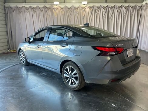 Used 2025 Nissan Versa SV image 8