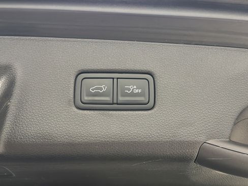 Used 2024 Kia Carnival SX Prestige FWD image 33