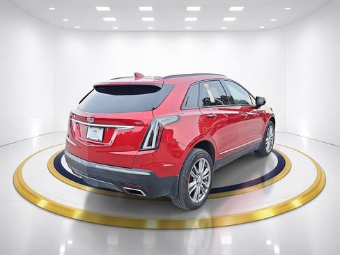Certified 2025 Cadillac XT5 Sportv w/ LPO, Floor Liner Package AWD/4WD image 5