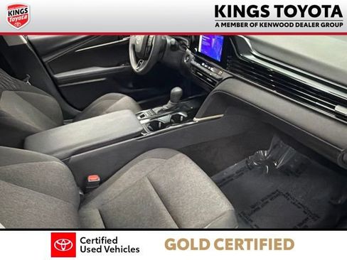 Used 2025 Toyota Camry LE FWD image 11