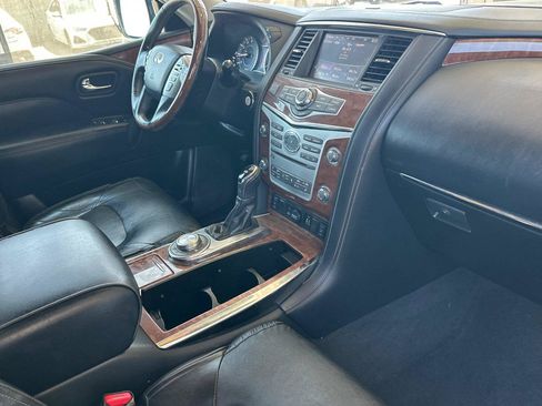 Used 2018 INFINITI QX80 4WD w/ Driver Assistance Package image 17