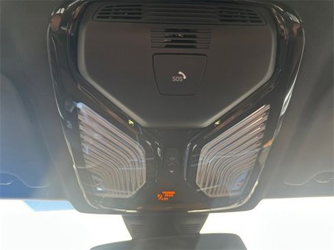 Used 2024 BMW 330i xDrive Sedan w/ Premium Package image 25