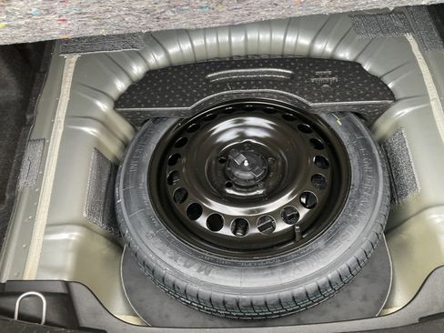 Used 2023 Chevrolet Malibu LT image 36