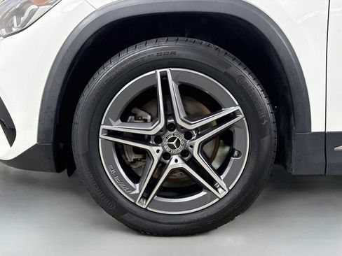 Used 2023 Mercedes-Benz GLA 250 4MATIC image 29