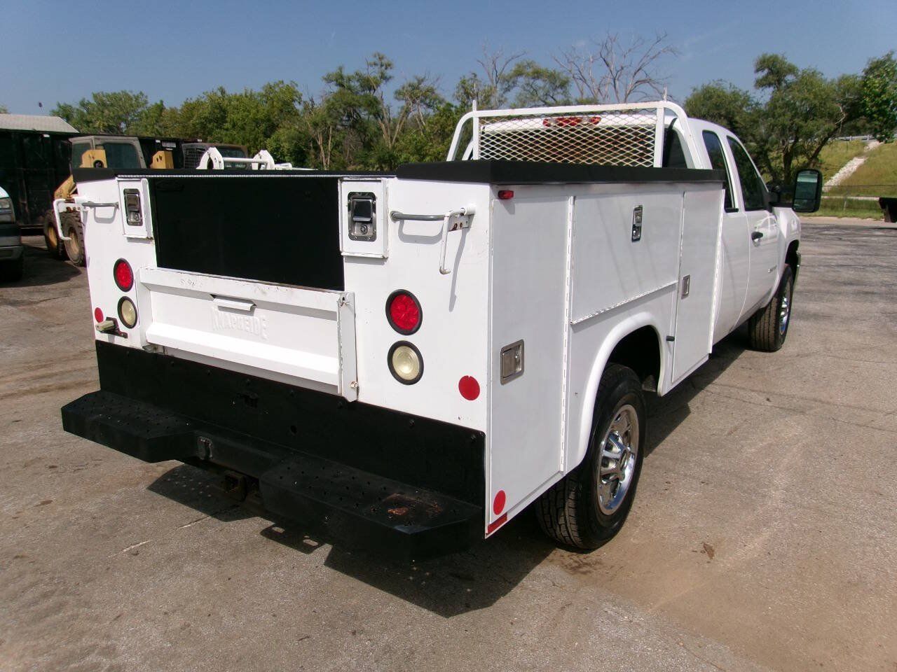 Used 2013 Chevrolet Silverado 2500 W/T AWD/4WD image 3