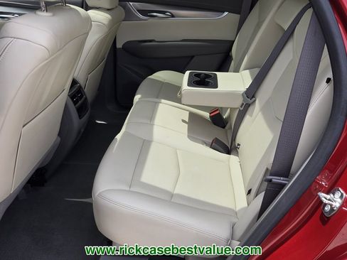 Used 2024 Cadillac XT5 Premium Luxury FWD image 11