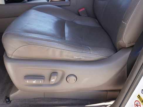 Used 2013 Lexus GX 460 w/ Comfort Plus Pkg image 23