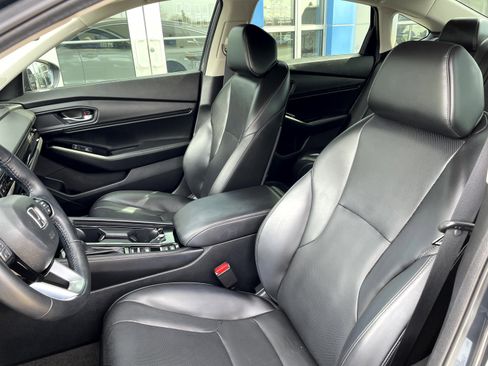 Used 2024 Honda Accord Touring image 11