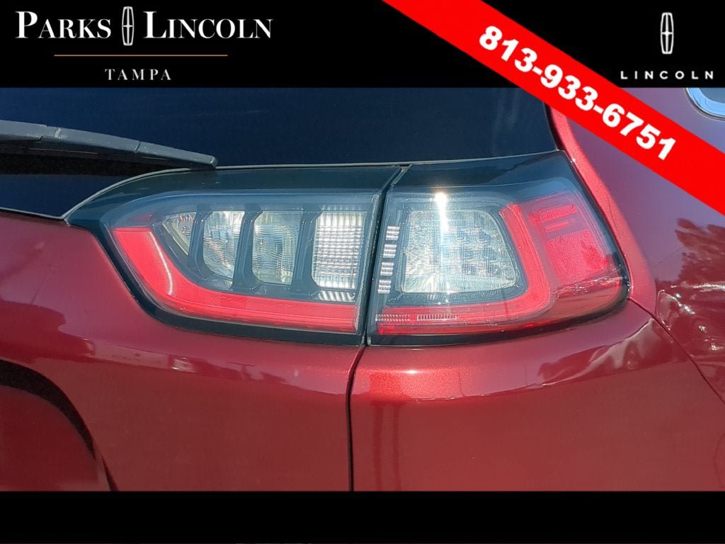Used 2019 Jeep Cherokee Limited w/ Technology Group AWD/4WD image 7