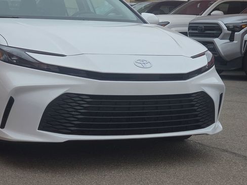 New 2026 Toyota Camry LE image 9