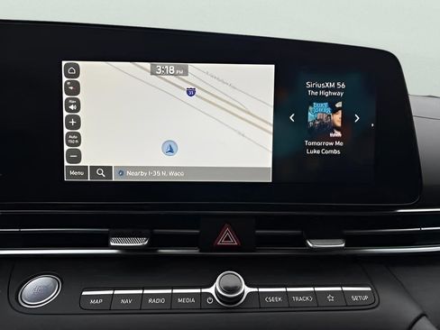 Used 2025 Hyundai Elantra Sport image 18