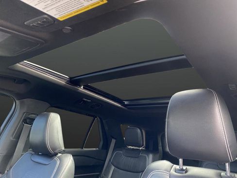 Certified 2022 Ford Explorer ST w/ Equipment Group 401A image 7