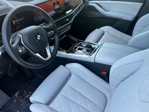 Used 2026 BMW X5 xDrive40i AWD/4WD image 11