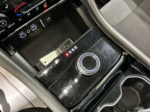 Used 2023 Jeep Grand Cherokee L Laredo w/ Luxury Tech Group I image 17