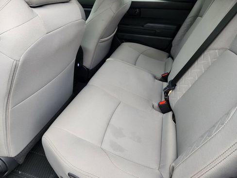 Used 2025 Toyota Tacoma SR5 AWD/4WD image 28