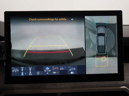 Used 2024 Toyota Tacoma Trailhunter image 24