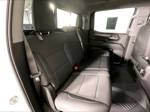 Used 2025 Chevrolet Silverado 1500 LT Trail Boss w/ Convenience Package II AWD/4WD image 36