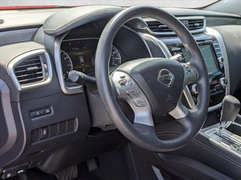Used 2017 Nissan Murano S w/ Navigation Package FWD image 5
