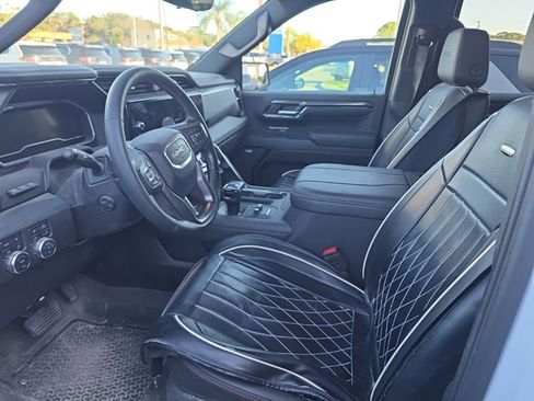 Used 2024 GMC Sierra 1500 AT4 w/ Technology Package image 12