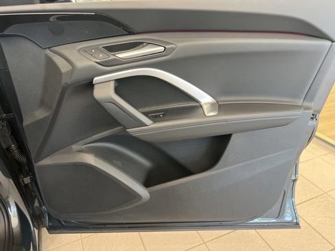 Used 2025 Audi Q5 Premium w/ Convenience Package AWD/4WD image 23