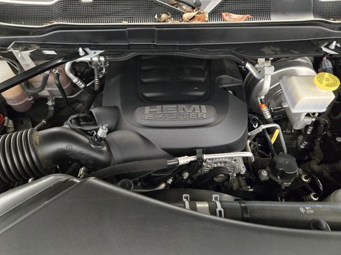 Used 2023 RAM 2500 Tradesman w/ Chrome Appearance Group image 29