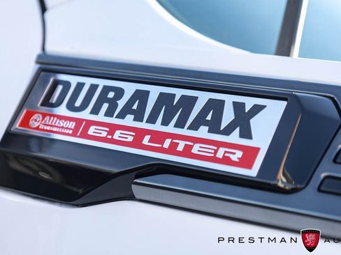 Used 2024 GMC Sierra 3500 AT4 w/ AT4 Preferred Package image 4