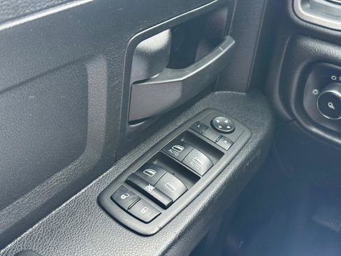 Used 2022 RAM 3500 Tradesman w/ Chrome Appearance Group AWD/4WD image 25