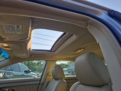Used 2013 Ford Taurus SEL FWD image 16