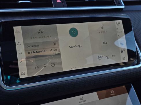 Used 2021 Land Rover Range Rover Velar R-Dynamic S image 28