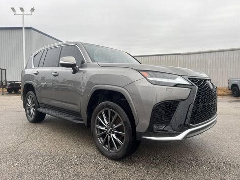 Used 2024 Lexus LX 600 F Sport AWD/4WD image 9