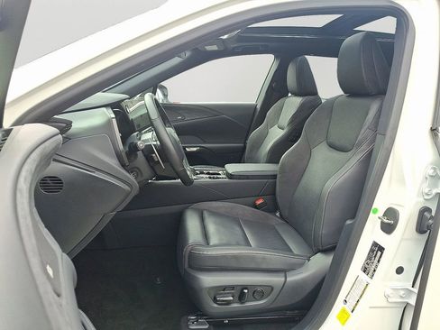 Used 2024 Lexus RX 450h AWD w/ Luxury Package image 14