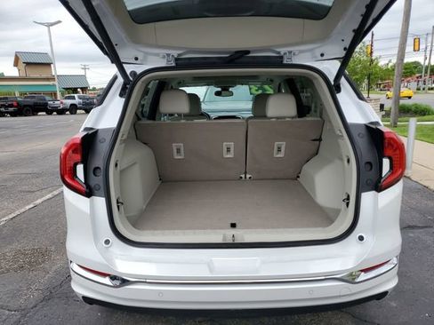Used 2023 GMC Terrain Denali w/ Denali Premium Package AWD/4WD image 25