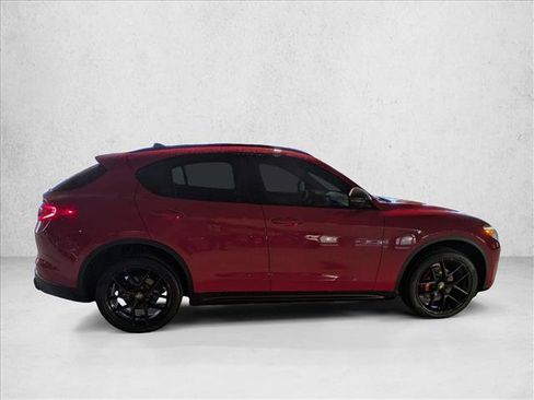 Used 2019 Alfa Romeo Stelvio Ti Sport w/ Quick Order Package 22S Sport image 4