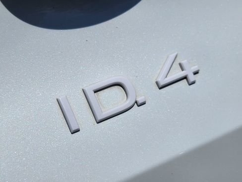 Certified 2023 Volkswagen ID.4 Pro S Plus AWD/4WD image 8