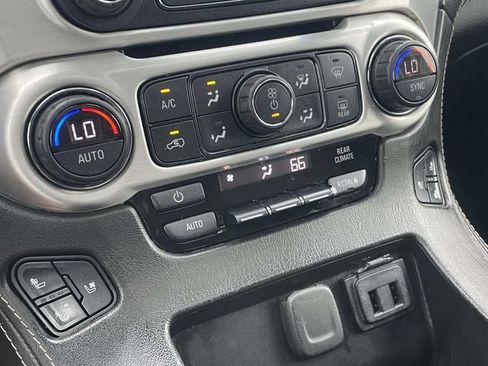 Used 2019 GMC Yukon XL SLT w/ Open Road Package AWD/4WD image 29