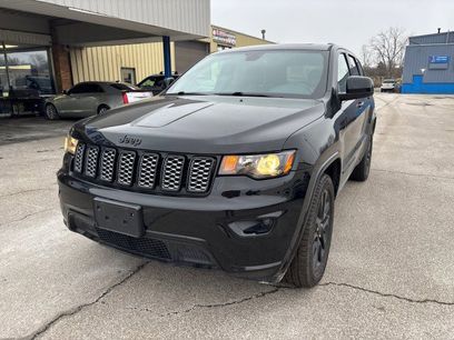 Used 2017 Jeep Grand Cherokee Altitude