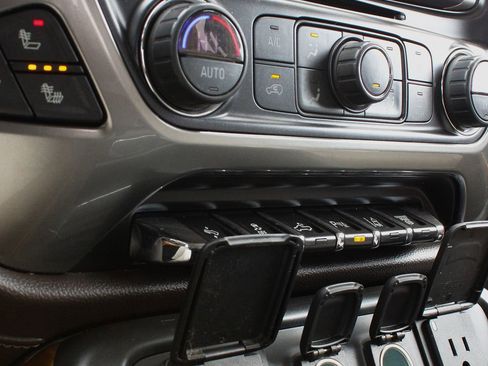 Used 2018 Chevrolet Silverado 2500 LTZ w/ Duramax Plus Package image 31