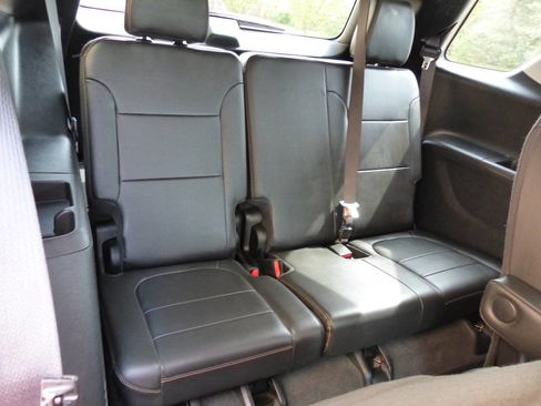 Used 2020 Chevrolet Traverse RS FWD image 46