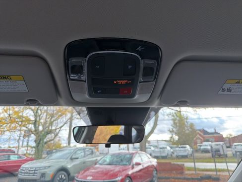 New 2026 Hyundai Tucson SE image 19