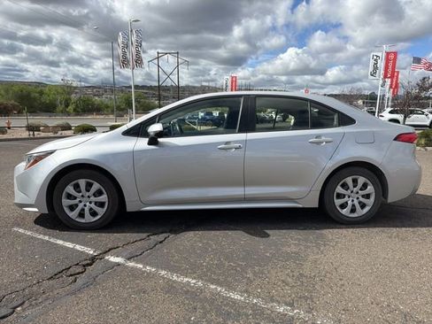 Used 2020 Toyota Corolla LE image 4