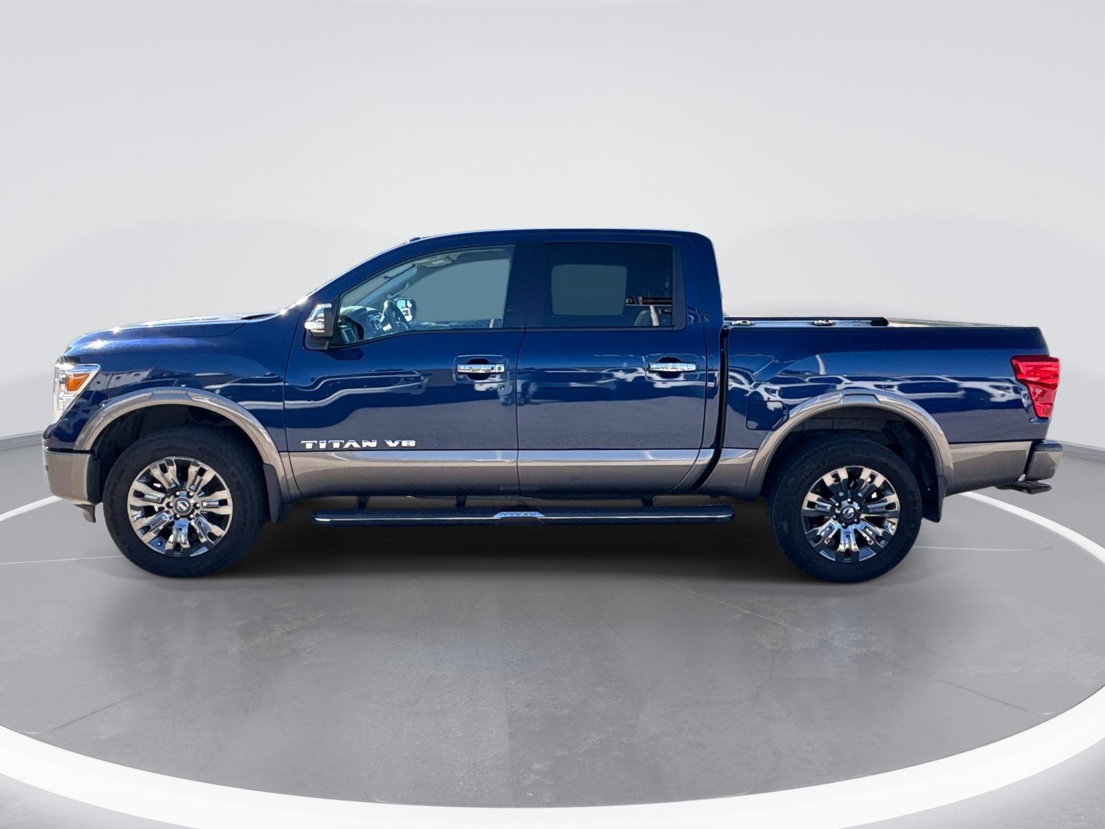Used 2019 Nissan Titan Platinum Reserve w/ Platinum Utility Package AWD/4WD image 5