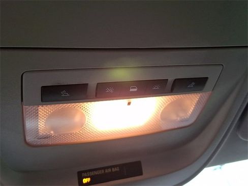 Used 2016 GMC Canyon SLE w/ SLE Convenience Package image 26