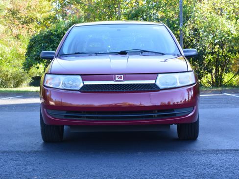 Used 2004 Saturn ION Level 2 image 2
