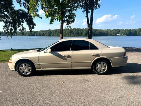 Used 2002 Lincoln LS image 1